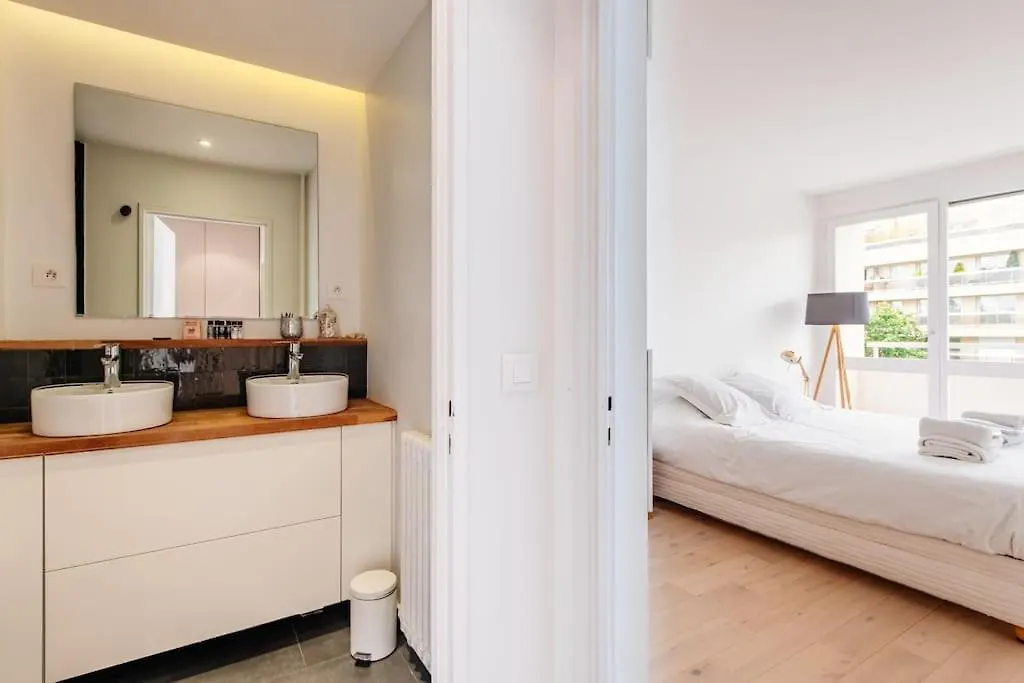 Meuniers - Spacieux Appartement Proche Bois De Vincennes Paříž 0*,